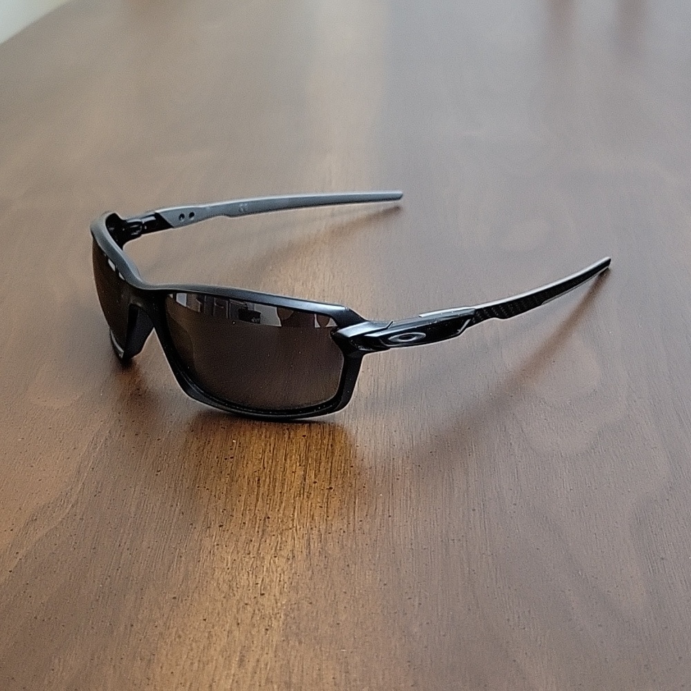 Oakley carbon shift sunglasses pristine prizm polarized lenses no scratches
